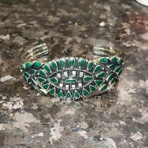 Elegant Green and Silver Women's Bracelet